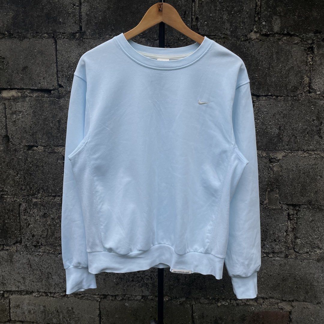 Nike Crewneck (Category: Coats, Jackets and Outerwear) located in Urdaneta. Submitted by rthrift_shop19 (Listing ID 1460684538, Image 1). Description: Width: 22” Length: 26” Condition 9.5/10 Color Rate 9/10 Mode of Payment: Gcash, Gotyme, Bank Transfer Delivery via J&T Express.