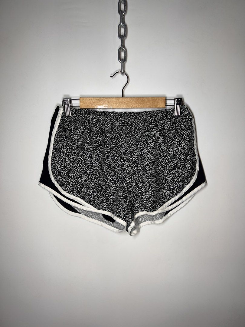 Nike Dri-Fit Running Shorts XL Black White Pattern (Category: Activewear) located in Manila. Submitted by randsclothingstore (Listing ID 1460709507, Image 1). Description: BRAND: Nike Size (Inch) ‼️Medida Size‼️ : W 28-36 | L 9 Color Rate: 9.8/10 Condition: Like New Issue: None ‼️ Thrifted item — please manage your expectations, authenticity is not guaranteed (check photos for tags!) 🧼 Laundered & Ready to Wear — Item has been washed and prepped