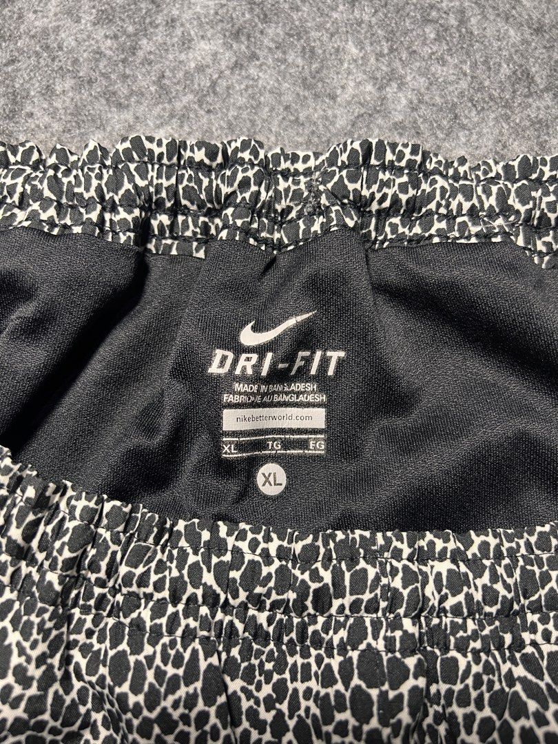 Nike Dri-Fit Running Shorts XL Black White Pattern (Category: Activewear) located in Manila. Submitted by randsclothingstore (Listing ID 1460709507, Image 3). Description: BRAND: Nike Size (Inch) ‼️Medida Size‼️ : W 28-36 | L 9 Color Rate: 9.8/10 Condition: Like New Issue: None ‼️ Thrifted item — please manage your expectations, authenticity is not guaranteed (check photos for tags!) 🧼 Laundered & Ready to Wear — Item has been washed and prepped