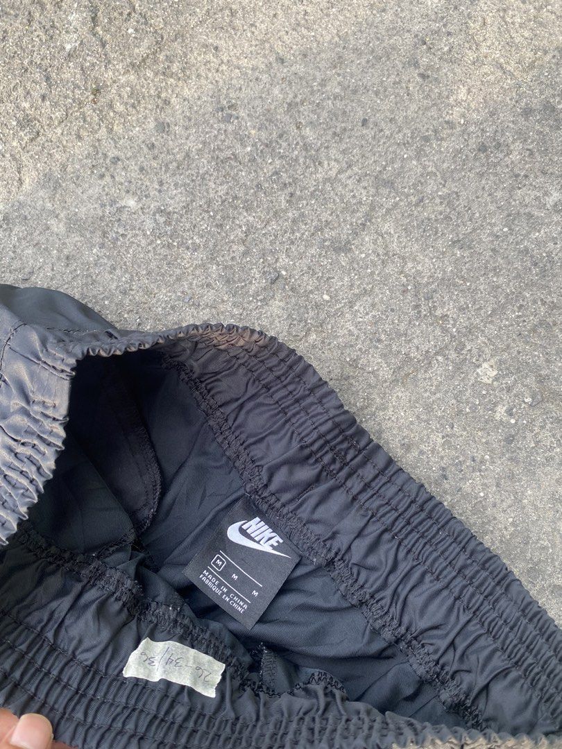 NIKE JAGGER PANTS (Category: Activewear) located in Muntinlupa City. Submitted by denrik (Listing ID 1460681044, Image 1). Description: Nike pants - 450 W/line - 27inc Length - 29inc .