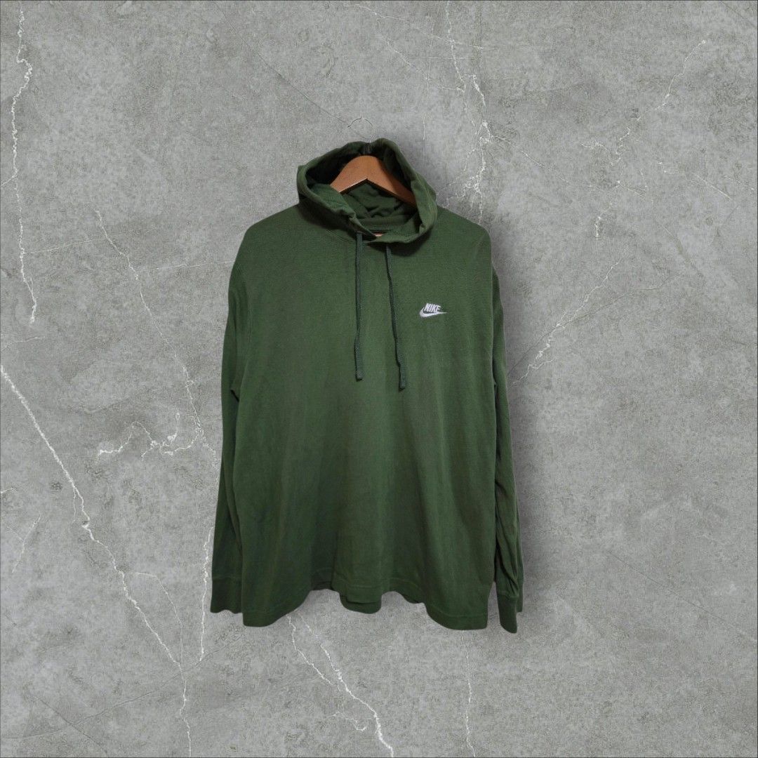Nike light hoodie green (Category: Coats, Jackets and Outerwear) located in Baguio. Submitted by fadexquisite (Listing ID 1460520131, Image 1). Description: Nike light hoodie green Large 28x23 Excellent condition 500 plus ship fee.