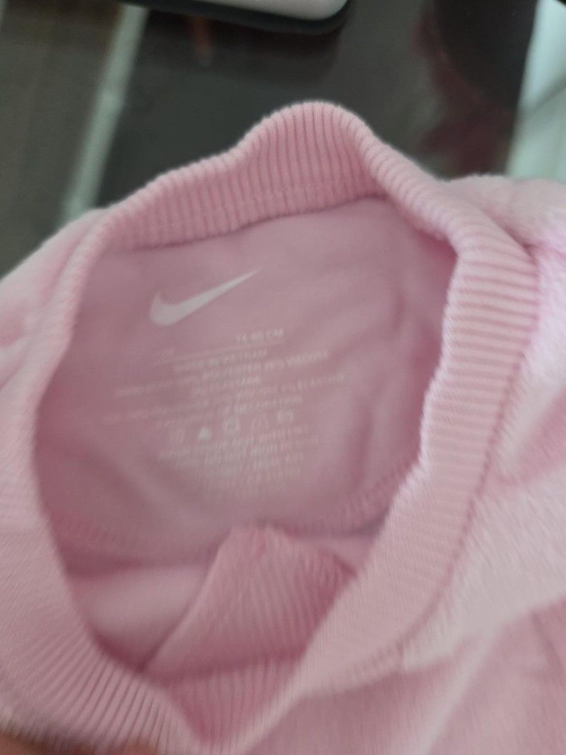 Nike Pink Romper (Category: Babies & Kids Fashion) located in Makati City. Submitted by kaisabb (Listing ID 1460596378, Image 2). Description: .
