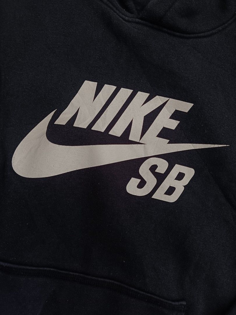 Nike SB Hoodie (Category: Hoodies) located in Bulacan. Submitted by moybilog (Listing ID 1460554756, Image 2). Description: .
