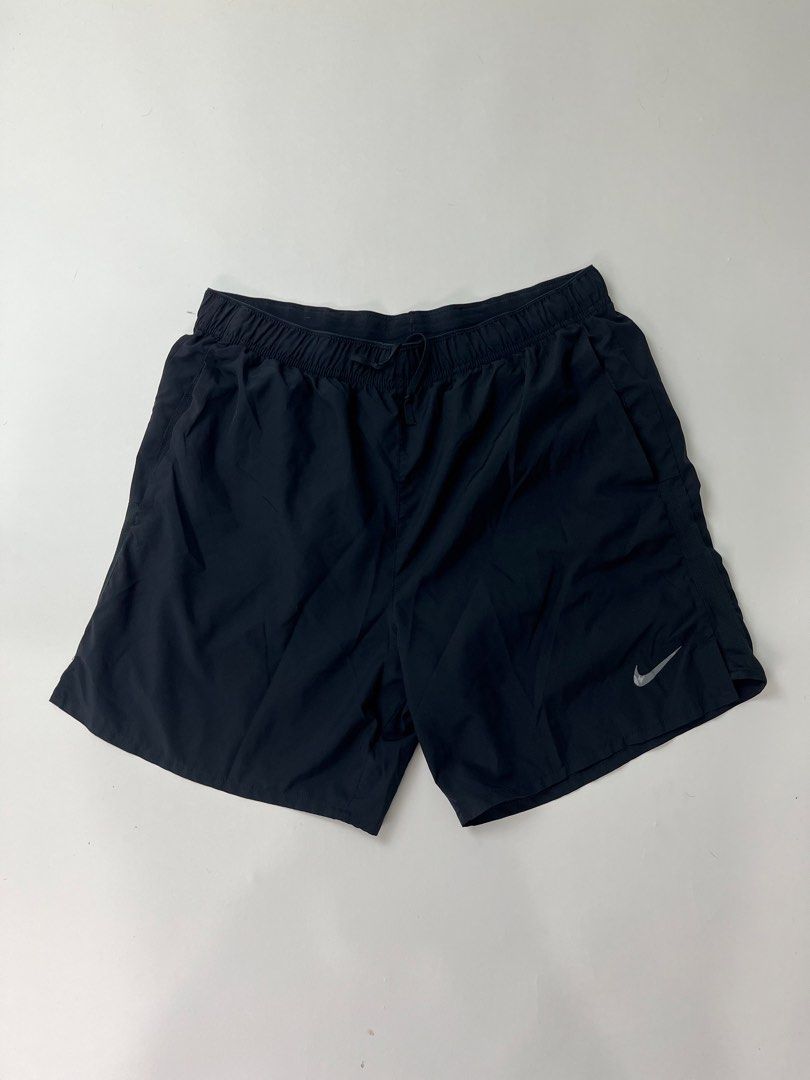 Nike Shorts (Category: Shorts) located in Makati City. Submitted by ufcknwthbst (Listing ID 1460554963, Image 1). Description: 18 inch length 9.5/10 condition No issue.