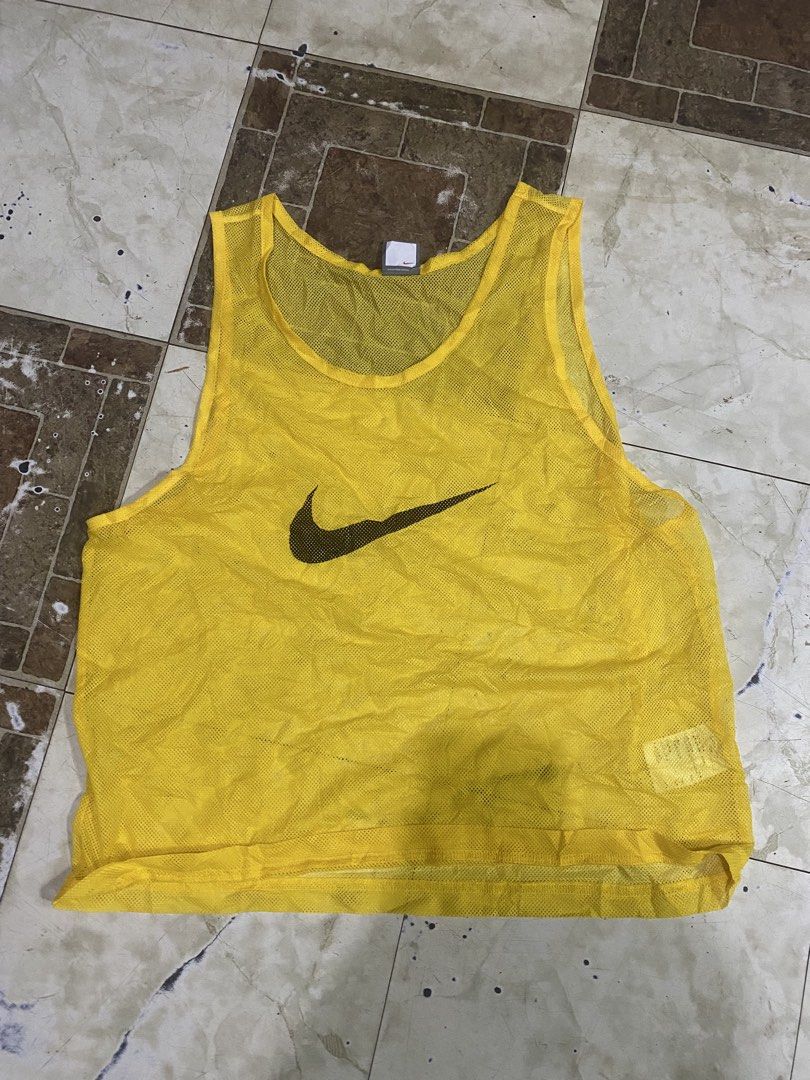 Nike tanktop (Category: Activewear) located in Tagoloan. Submitted by puretiger-389e (Listing ID 1460649208, Image 1). Description: Good as new Size Free No issue .