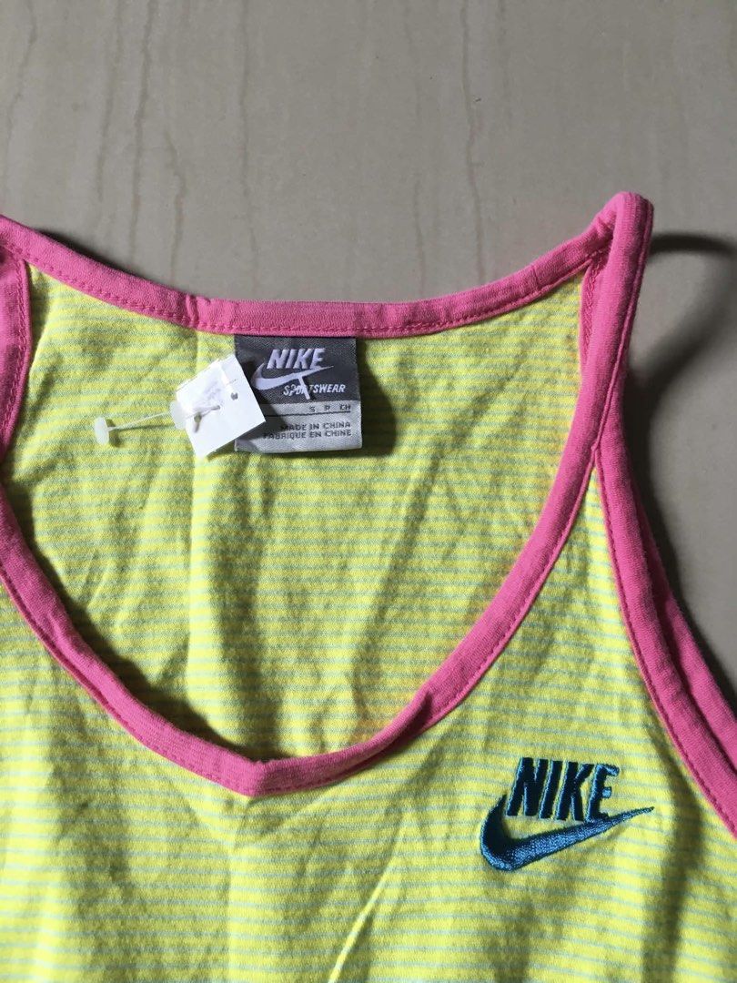 Y2k Nike Women’s Sando (Category: Sleeveless) located in Quezon. Submitted by dr.wengfinds (Listing ID 1460602571, Image 2). Description: Size Small No flaws.
