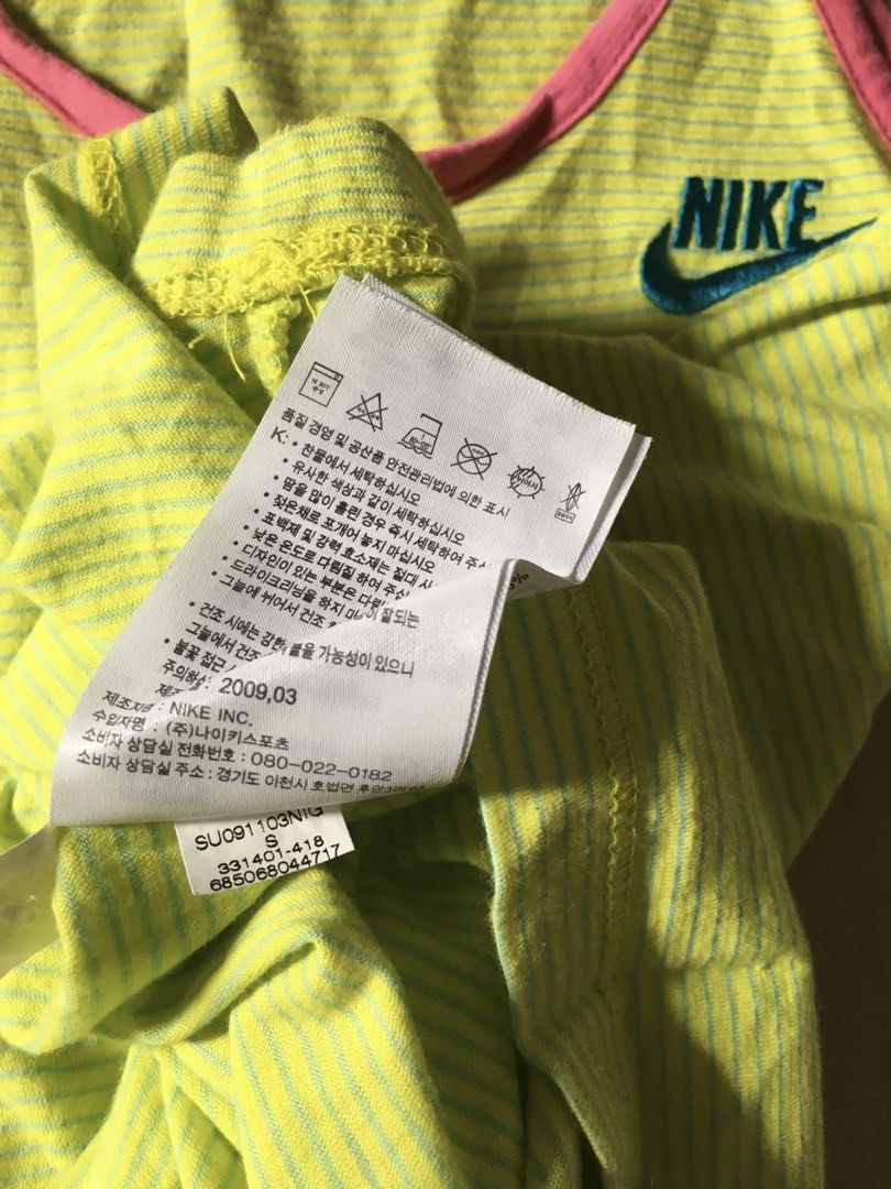 Y2k Nike Women’s Sando (Category: Sleeveless) located in Quezon. Submitted by dr.wengfinds (Listing ID 1460602571, Image 3). Description: Size Small No flaws.