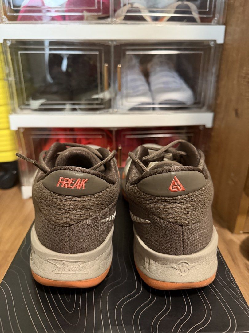 Nike Zoom Freak 4 (Category: Sneakers) located in Quezon City. Submitted by callmeo (Listing ID 1460511641, Image 2). Description: Zoome Freak4 🖤💛 🇺🇸 US 9 🏀 Basketball / Court 🔥 Great for Games / Training / Performance 🏃 Usage: more than 10x 💰 ₱1000 📌 CONDITION All shoes are used but well taken care of. Please refer to the photos for the actual condition. Reason for selling: Decluttering 📦 Shipping available 📍 Location: Proj. 4/Cubao �