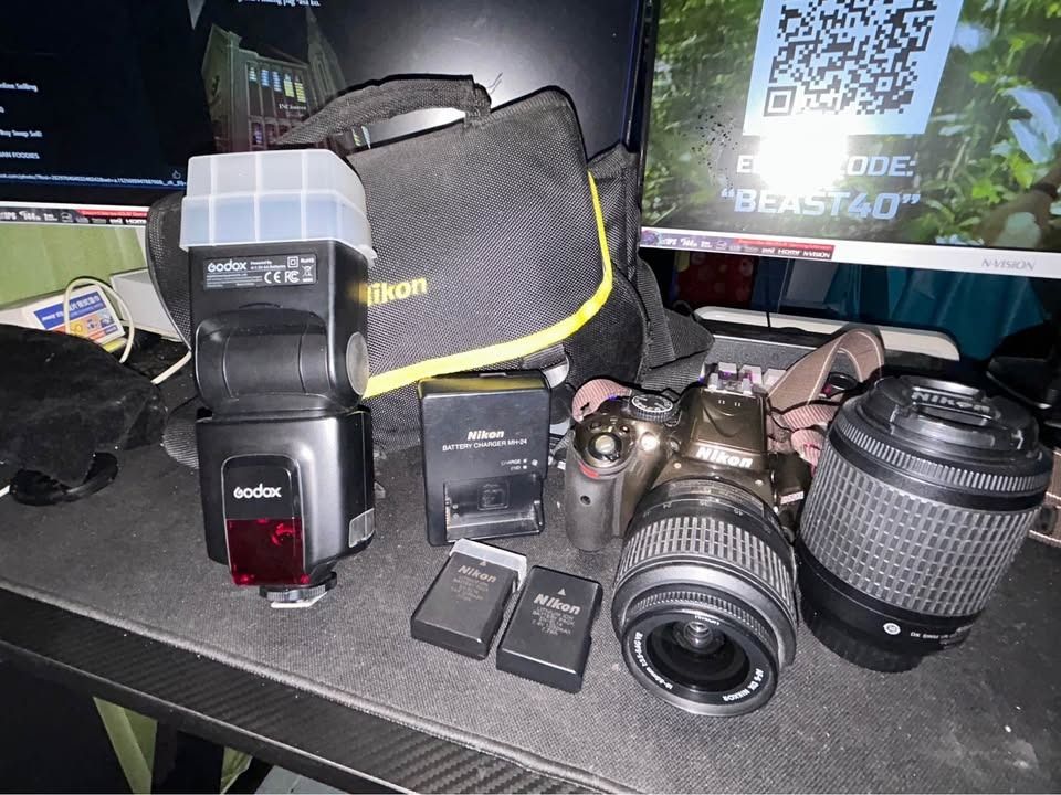 NIKON D5200 (Category: Cameras) located in Caloocan City. Submitted by bertquebs07 (Listing ID 1460549373, Image 1). Description: NIKON D5200 Inclusions: Body Kitlens Nikon lens 55-200mm 2 batteries battery charger Camera bag 1 connector Godox TT520 II external flash Issue: Crack sa screen protector only Kitlens manual focus only Overall working as good. 14K take all but still negotiable for sure buyers. pwede rin not included yung external flash