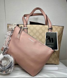 (Category: ) located in . Submitted by sizzies_fashion_style (Listing ID 1460510975, Image 1). Description: .