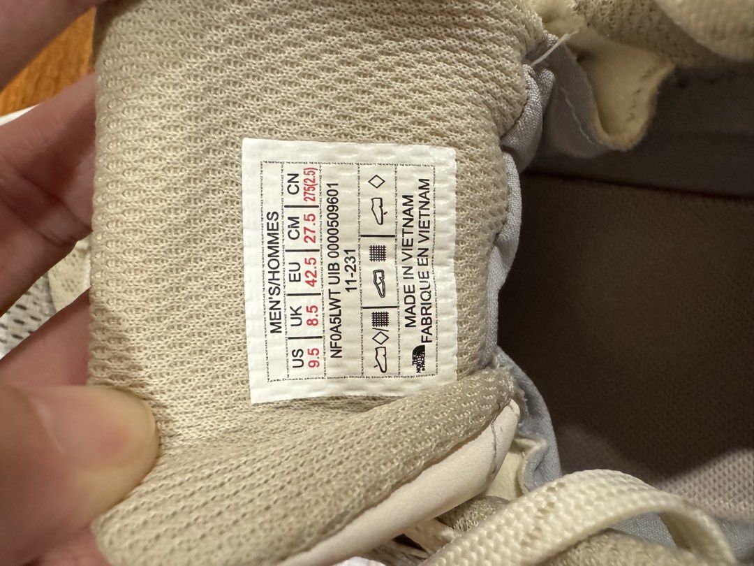 Northface Taraval Futurelight (Category: Sneakers) located in Quezon City. Submitted by moniquecloset (Listing ID 1460684745, Image 2). Description: Like new :) Used only once! Bought in HK .