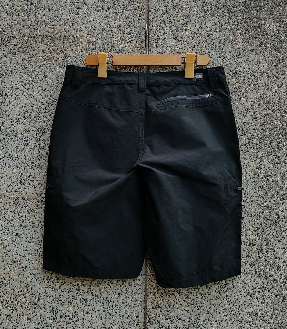 Northface Trekshort (Category: Shorts) located in Davao. Submitted by st333tcartel (Listing ID 1460561126, Image 2). Description: Size 32 Waist 32 Length 20.5 Leg opening 10.