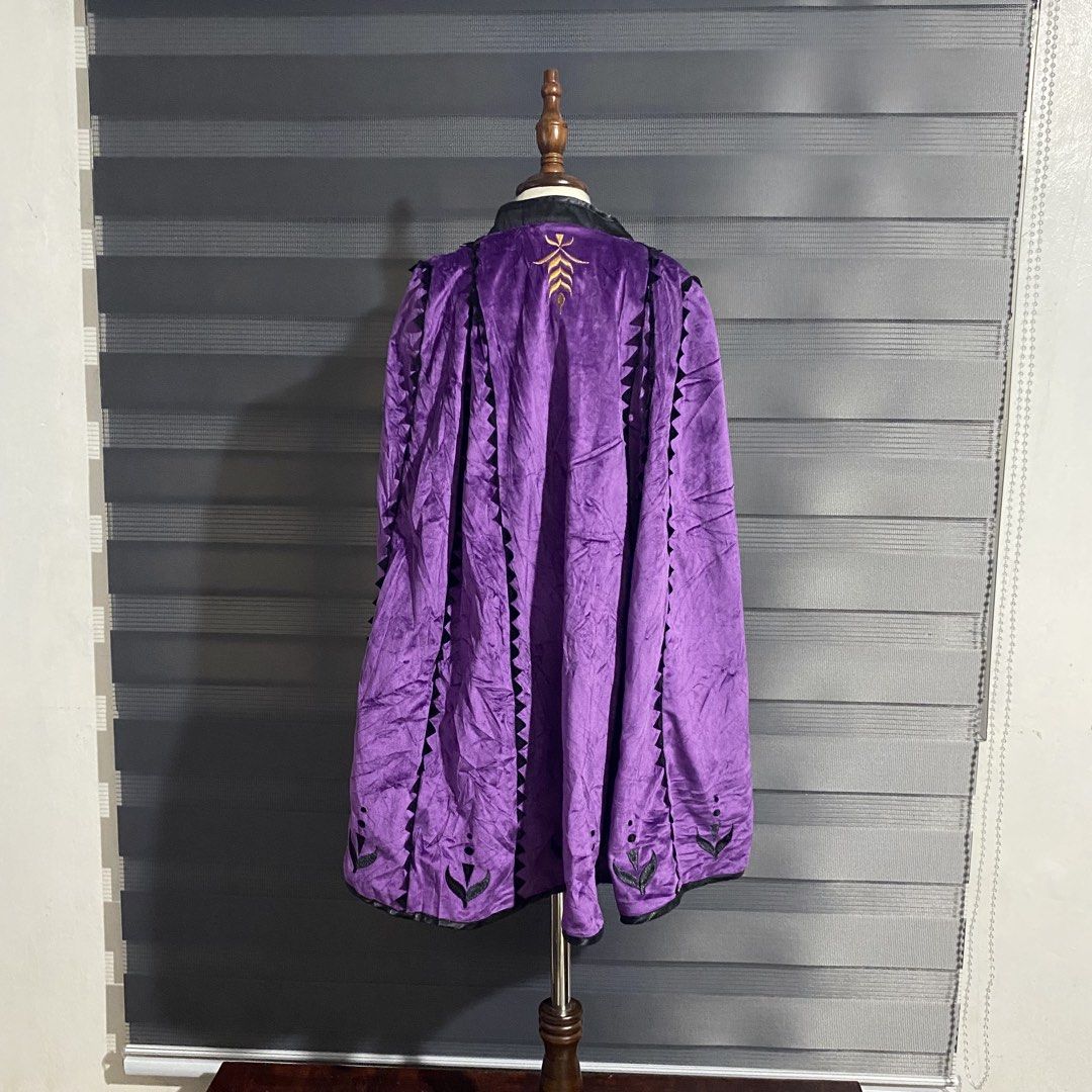 OG Frozen Cape (Category: Blouses) located in Caloocan City. Submitted by discusonlineshop (Listing ID 1460585035, Image 1). Description: 5-6Y .