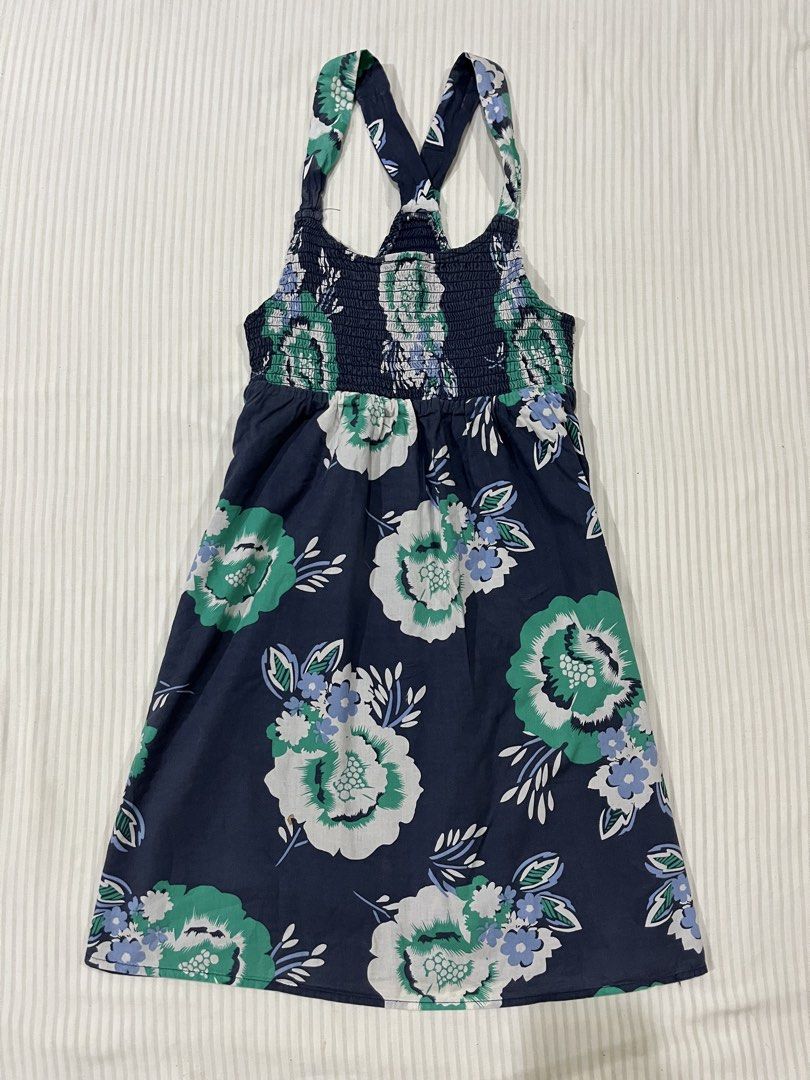 Old Navy Summer Top (Category: Sleeveless) located in San Fernando. Submitted by ceaxxx (Listing ID 1460704739, Image 1). Description: .