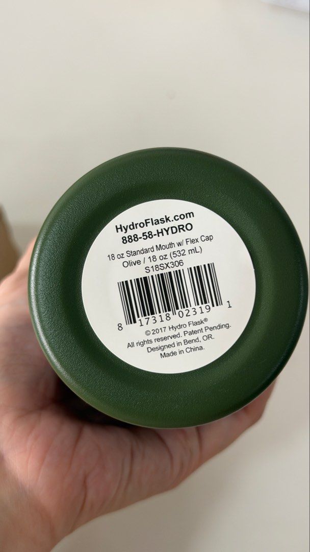 Olive green Hydroflask 18oz / 532ml (Category: Water Bottles & Tumblers) located in San Juan City. Submitted by rackysabido (Listing ID 1460579886, Image 3). Description: - complete with box and info card - never used - RFS: extra tumbler.