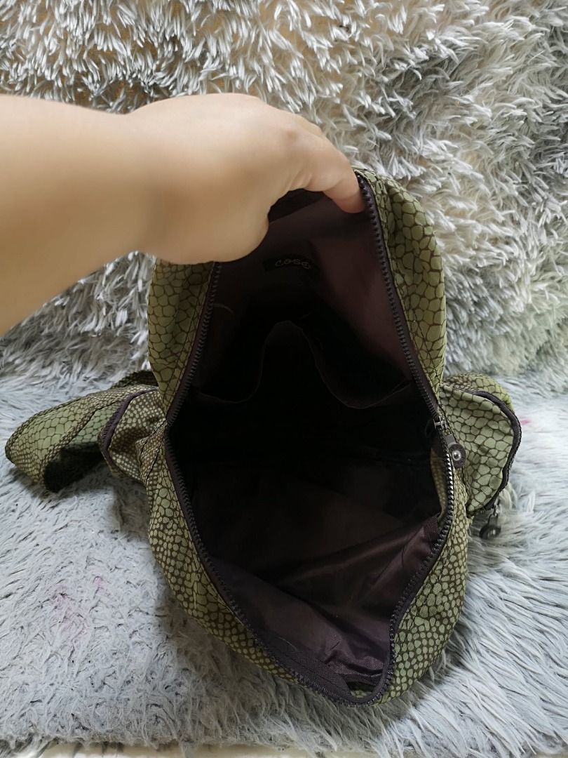 Olive Mitrix fabric Backpack Bag (Category: Backpacks) located in Santa Cruz. Submitted by jmy_surplus.2 (Listing ID 1460526685, Image 3). Description: Size ; L - 15 W - 15 Color ; Olive Type ; Backpack bag Brand ; No brand Material ; Nylon Style ; Olive backpack bag LR 173 JMY 5 Batch #218.