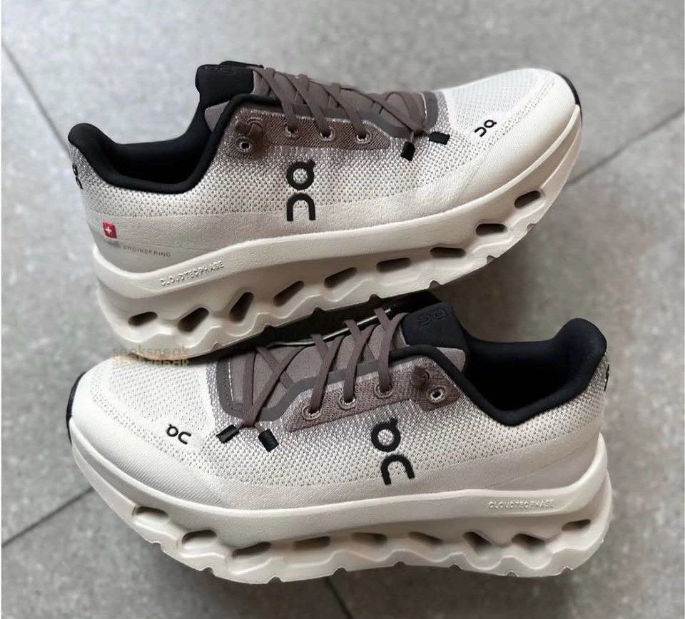 On Cloudtilt (Category: Sneakers) located in Manila. Submitted by stopshop26 (Listing ID 1460684058, Image 2). Description: On Cloudtilt Clove Sands Size 9 women Brand new and original Onhand and ready to ship.