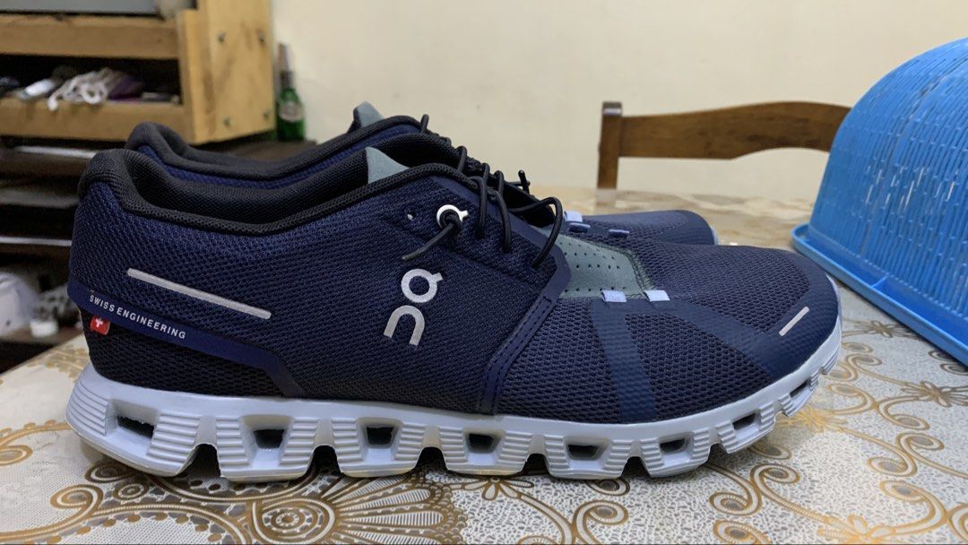 Oncloud 5 midnight blue (Category: Shoe inserts & accessories) located in Binan City. Submitted by benjpogi (Listing ID 1460546933, Image 2). Description: - Brand: On Cloud - Model: Cloud 5 - Color: Midnight Blue - Size: US M9 / EU 42.5 / UK 8.5 - Condition: Great, pre-owned - Perfect for running and everyday wear was a gift for me but its too big for me. no box. as is where is..