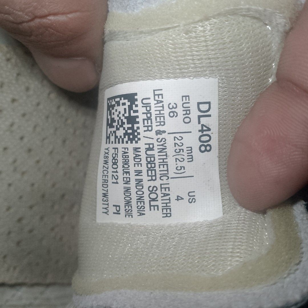 ONITSUKA TIGER (Category: Casual Shoes) located in Cainta. Submitted by jheyypagudar (Listing ID 1460709967, Image 3). Description: - NO CANCEL -NO REFUND -GCASH PAYMENT -JNT,LALAMOVE,MEET UP.