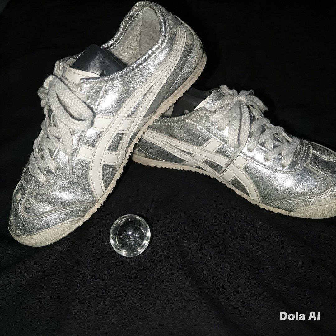 ONITSUKA TIGER (Category: Casual Shoes) located in Cainta. Submitted by jheyypagudar (Listing ID 1460710017, Image 1). Description: - NO CANCEL -NO REFUND -GCASH PAYMENT -JNT,LALAMOVE,MEET UP.