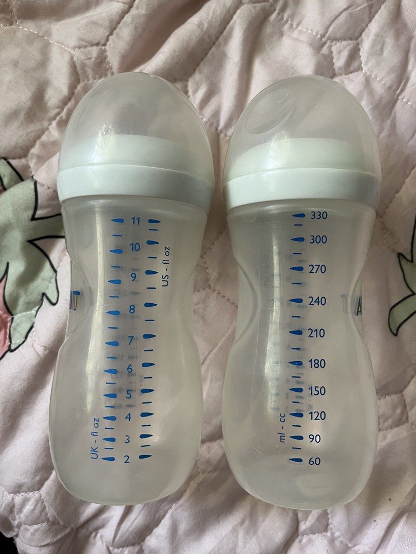 Original Avent 11oz (Category: Breastfeeding & Bottle Feeding) located in Manila. Submitted by prelovedstuffs108 (Listing ID 1460597965, Image 2). Description: 900 for 2 .