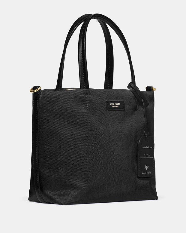 💯ORIGINAL KATE SPADE ON PURPOSE CROSSBODY (Category: Cross-body Bags) located in Quezon City. Submitted by ashongsstore (Listing ID 1460640607, Image 2). Description: ✨K♠️TE SP♠️DE COLLECTION✨ 🇵🇭AVAILABLE🇵🇭 On Purpose Crossbody Tote Bag Color Black only You know this tote holds your everyday stuff like a wallet, keys, phone, sunglasses. It also holds: two red lipsticks, $6 in change, 11 crumpled receipts, an avocado… Style Number KM240 Measu