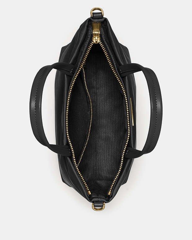 💯ORIGINAL KATE SPADE ON PURPOSE CROSSBODY (Category: Cross-body Bags) located in Quezon City. Submitted by ashongsstore (Listing ID 1460640607, Image 3). Description: ✨K♠️TE SP♠️DE COLLECTION✨ 🇵🇭AVAILABLE🇵🇭 On Purpose Crossbody Tote Bag Color Black only You know this tote holds your everyday stuff like a wallet, keys, phone, sunglasses. It also holds: two red lipsticks, $6 in change, 11 crumpled receipts, an avocado… Style Number KM240 Measu
