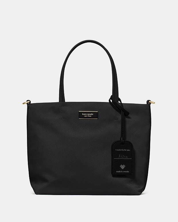 💯ORIGINAL KATE SPADE ON PURPOSE CROSSBODY (Category: Cross-body Bags) located in Quezon City. Submitted by ashongsstore (Listing ID 1460640607, Image 1). Description: ✨K♠️TE SP♠️DE COLLECTION✨ 🇵🇭AVAILABLE🇵🇭 On Purpose Crossbody Tote Bag Color Black only You know this tote holds your everyday stuff like a wallet, keys, phone, sunglasses. It also holds: two red lipsticks, $6 in change, 11 crumpled receipts, an avocado… Style Number KM240 Measu