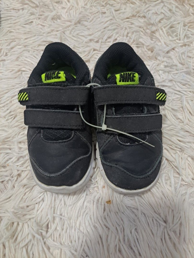 ORIGINAL NIKE SHOES FOR KID (Category: Babies & Kids Fashion) located in Quezon City. Submitted by kimlynandaya (Listing ID 1460653351, Image 2). Description: ORIGINAL NIKE SHOES FOR KID 1st price: US:6c UK:5.5 EUR:22 CM:12 2nd price: US:8c UK:7.5 EUR:25 CM:14 3rd price: US:10c UK:9.5 EUR:27 CM:16 4th price: US:8c UK:7.5 EUR:25 CM:14 .