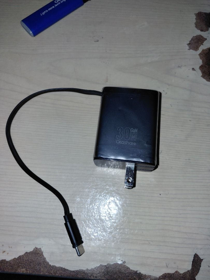 OROSHARE 30W USB-C PD Power Adapter with Cable (Category: Chargers & Cables) located in Manila. Submitted by cosmicturtle.d1b615 (Listing ID 1460650916, Image 2). Description: - OROSHARE 30W USB-C PD Power Adapter - Includes USB-C cable - Fast charging capability - Ideal for phones and other devices - Tested and works well.
