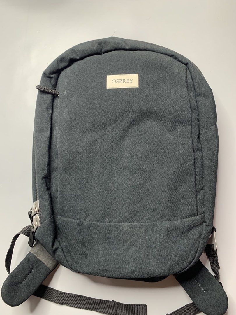 Osprey Arcan Backpack (Category: Backpacks) located in Binan City. Submitted by disqualified_but_undefeated (Listing ID 1460630271, Image 2). Description: WTS!!! 🔥🔥🔥🔥🔥 Osprey Arcane Small Backpack Unisex Height- 16 inches Width- 13 inches In Excellent Condition Minimal issue: Na Cut Ung Bellcrow lock ng sa Laptop Sleeves Please Check Detailed Photos Posted For Your Reference Thankyou 📩📩📩 DM to Purchase Grab it now! Thanks! •Osprey Arcane 