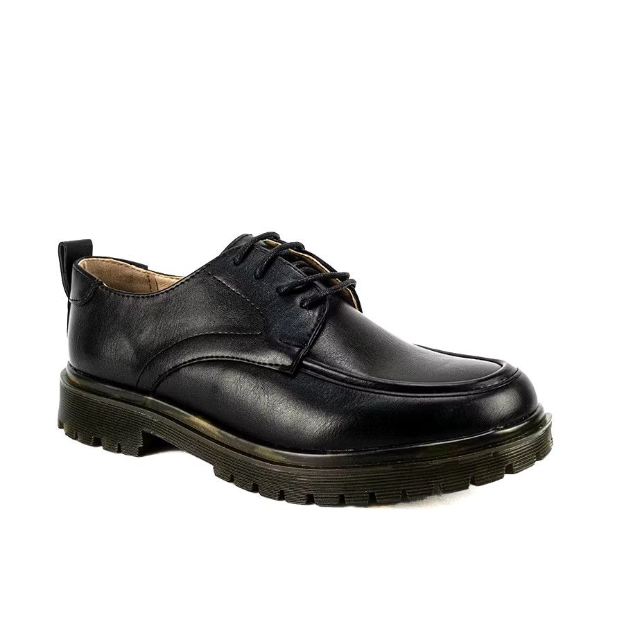 OXFORD SHOES (Category: Loafers) located in Makati City. Submitted by jessu_ (Listing ID 1460534654, Image 3). Description: Black oxford shoes for women Small size: EU 36/US 5.5/22.2 cm Brand new/Never worn RFS: Bought the wrong size MOP: GCash or bank transfer.