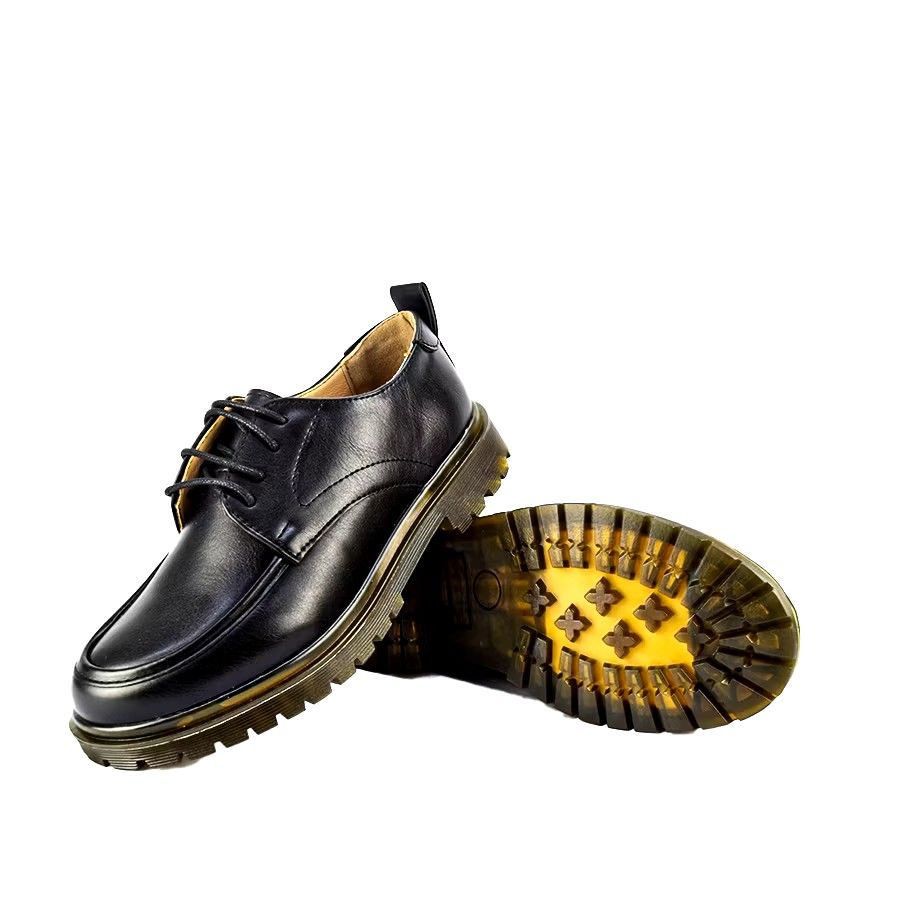 OXFORD SHOES (Category: Loafers) located in Makati City. Submitted by jessu_ (Listing ID 1460534654, Image 1). Description: Black oxford shoes for women Small size: EU 36/US 5.5/22.2 cm Brand new/Never worn RFS: Bought the wrong size MOP: GCash or bank transfer.