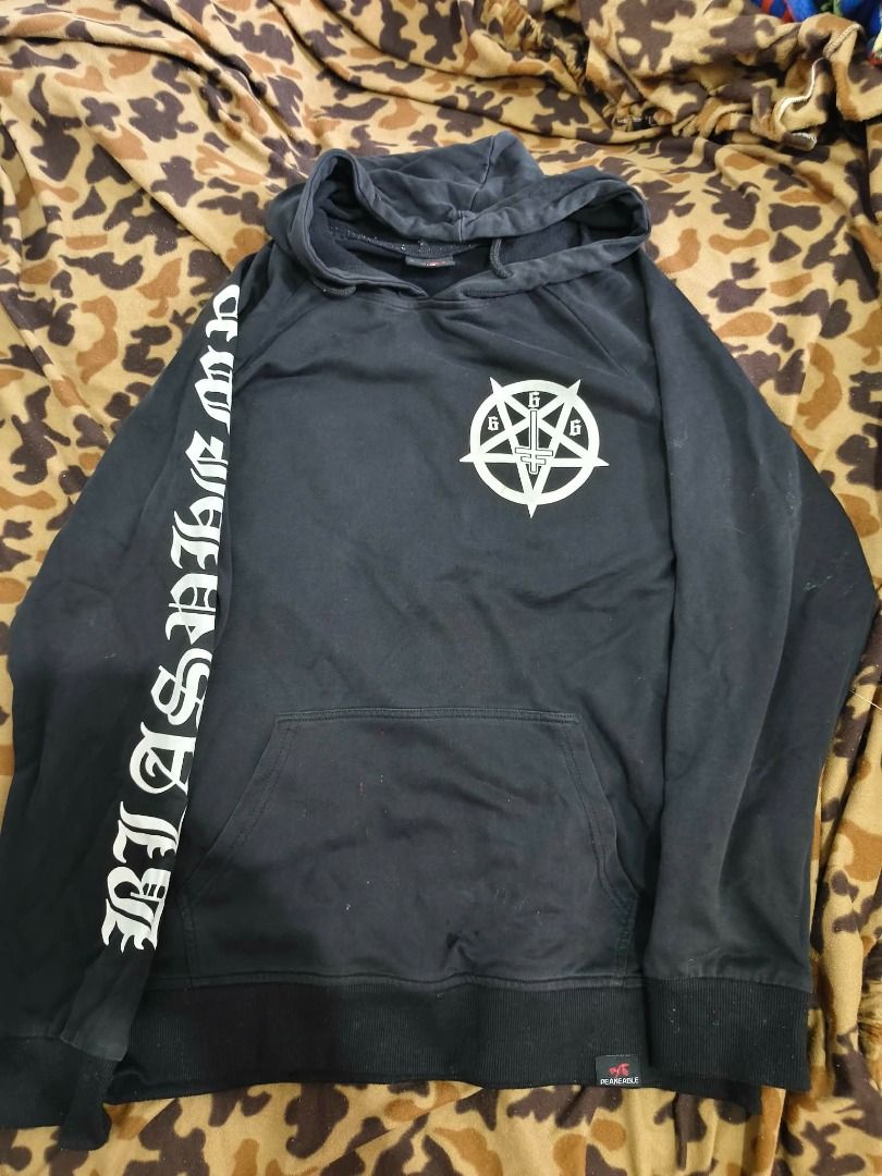 Pang Metal Hoodie (Category: Hoodies) located in Caloocan City. Submitted by silverfalcon_80389a (Listing ID 1460521991, Image 1). Description: .