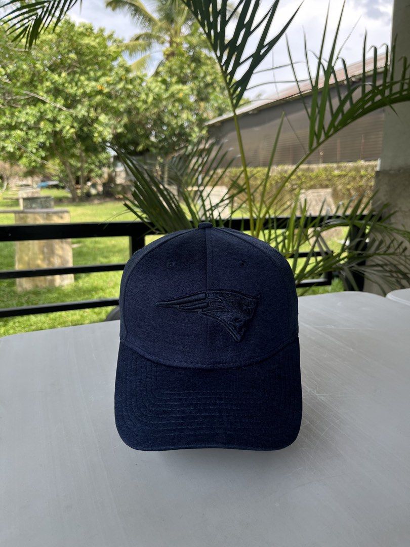 Patriots Fitted Hat (Category: Caps & Hats) located in Kalibo. Submitted by gogettathrift (Listing ID 1460512423, Image 1). Description: ❗️Thrifted Caps❗️ Patriots Fitted Hat Excellent Condition Size small - medium 10/10 color rate ₱600.00 only.