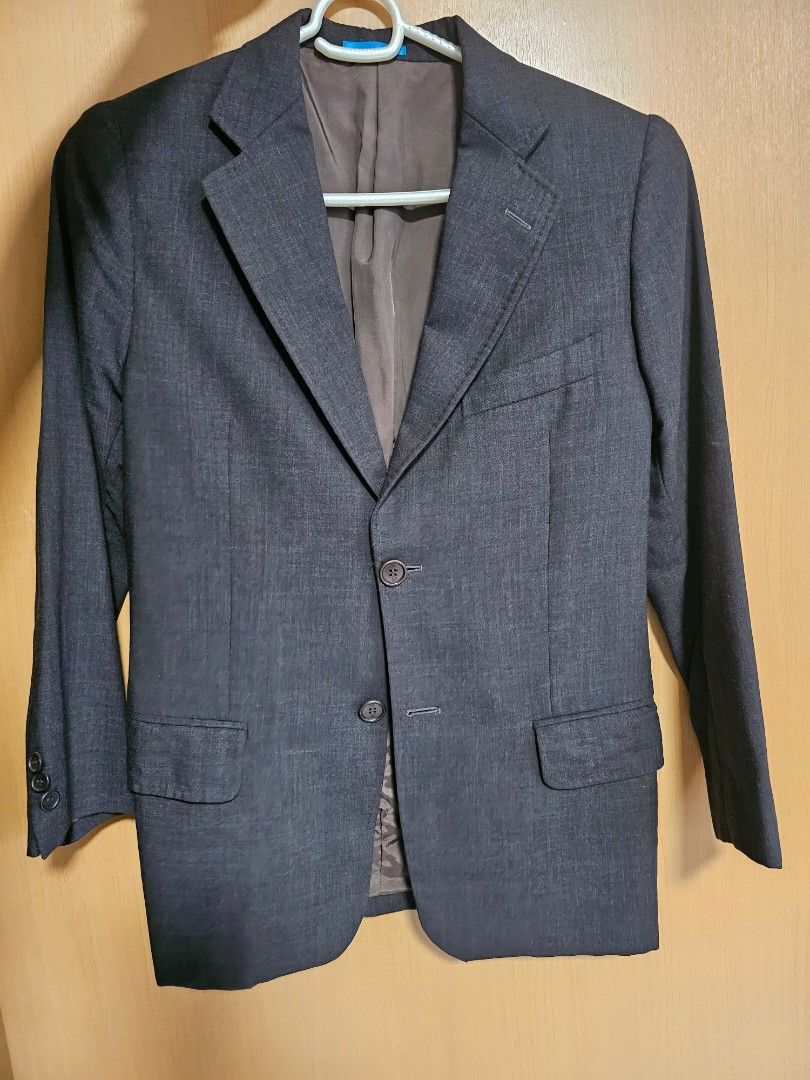 Paul Smith jacket/ blazer (Category: Coats, Jackets and Outerwear) located in Manila. Submitted by ditrik26 (Listing ID 1460572045, Image 1). Description: PS Paul Smith Charcoal Tailored Blazer / Suit Jacket ​Brand: PS Paul Smith (100% Authentic, branded PS engraved buttons) ​Color / Pattern: Charcoal Grey / Micro-weave texture ​Style: Classic 2-button front, notch lapel, flap pockets, fully lined (contrast bronze/brown satin) ​Condition: Pre-lov