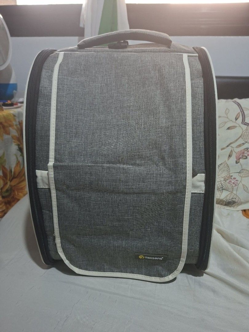 Pet bagpack (Category: Homes & Other Pet Accessories) located in Baguio. Submitted by silent_brianjosh (Listing ID 1460643067, Image 1). Description: .