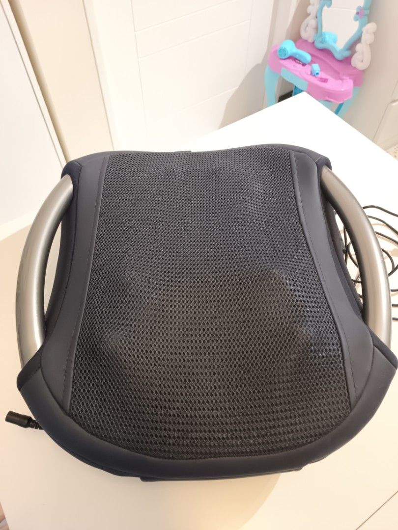 Philips Back Massager With Heat Function (Category: Massage Devices) located in Pasig City. Submitted by mortenk1986 (Listing ID 1460707923, Image 2). Description: Selling my Philips Back Massager in good used condition. Features: 12 massage nodes 3D kneading massage Heating function 4 massage modes 15-minute automatic shut-off Comfortable mesh back surface Includes original power adapter Works properly and is ready to use. There are some normal 