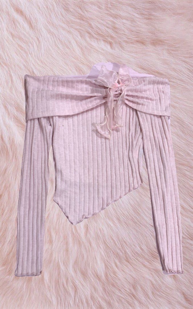 Pink Off-shoulder Coquette Longsleeve Top (Category: Longsleeves) located in Caloocan City. Submitted by heaven.ly (Listing ID 1460576265, Image 1). Description: Brand: Shein Color: Pink (color may vary due to lighting) Size: S-M 🏷️ Price: 149 Used but not abused Nakatambak lang so need labhan bago gamitin<3.