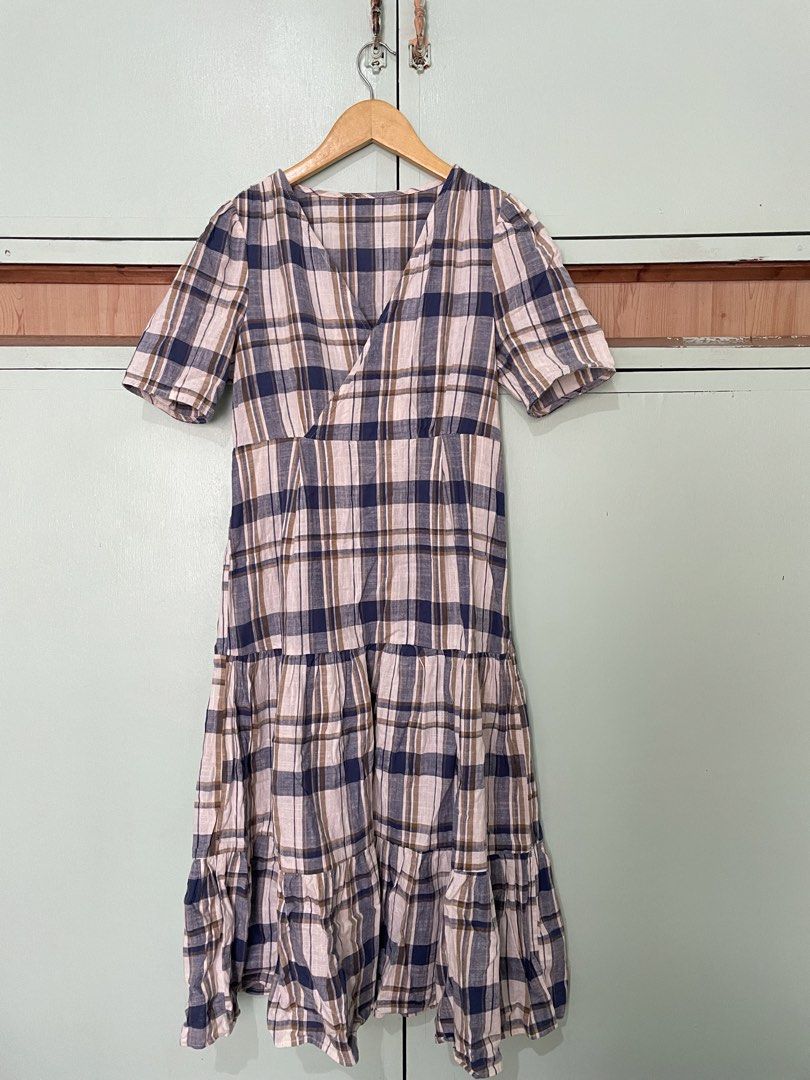 PLAID PRINT DRESS (Category: Dresses) located in Caloocan City. Submitted by heybhaneyy (Listing ID 1460527702, Image 1). Description: DAZY plaid print dress Best fit s-m Used once only :) Original price 600.