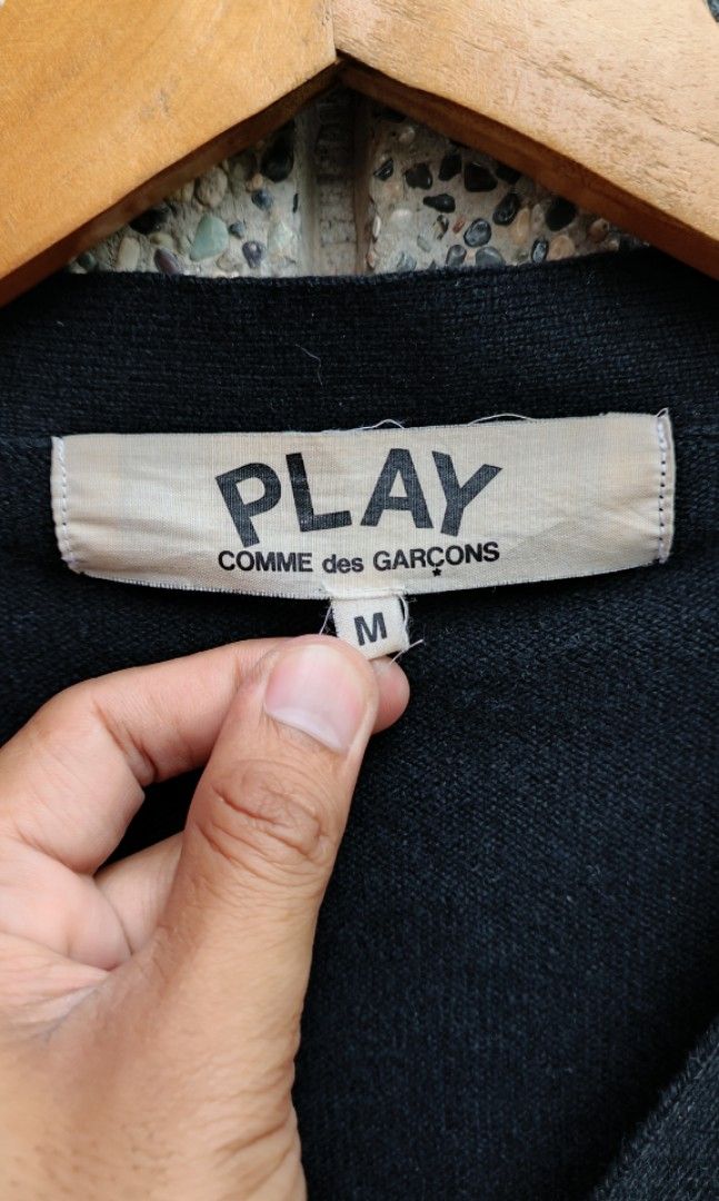 PLAY CDG WOOL CARDIGAN (Category: Activewear) located in Davao. Submitted by st333tcartel (Listing ID 1460545811, Image 3). Description: Medium Length 28 Width 20.5.