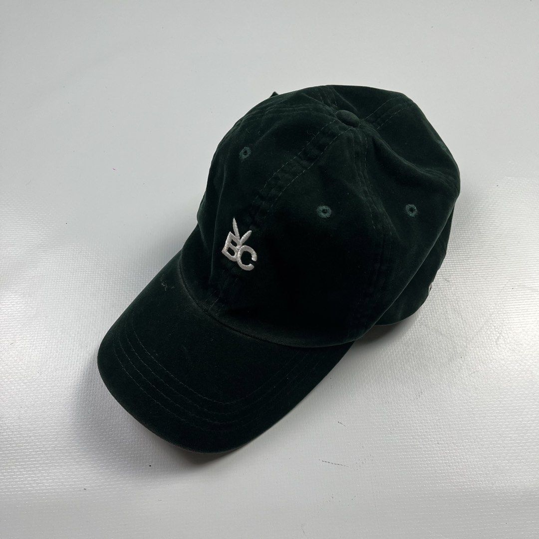 Playboy (Category: Caps & Hats) located in Lucena. Submitted by RAGGGGSSSS (Listing ID 1460637726, Image 1). Description: Playboy X Base Control Velvet Dadhat OSFM Verygood Condition Need Minor wash 550.