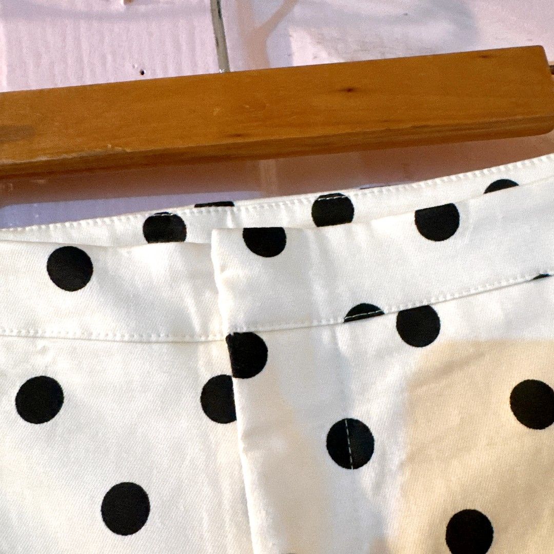 Polka Dot Capri Jeans (Category: Other Bottoms) located in Manila. Submitted by withlovesam (Listing ID 1460624824, Image 3). Description: .
