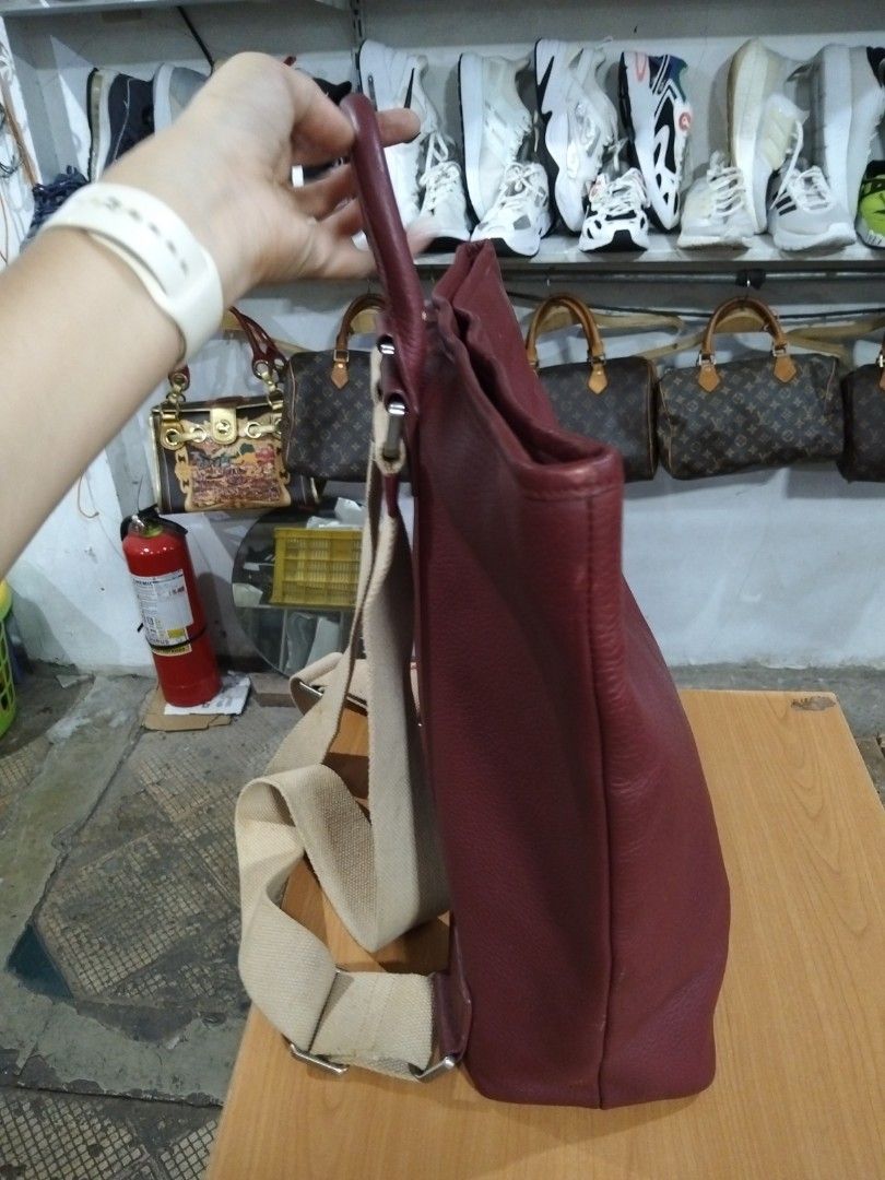 Pollen By Irene (Category: Backpacks) located in El Salvador. Submitted by francheskaukayukay (Listing ID 1460580381, Image 3). Description: pure leather.