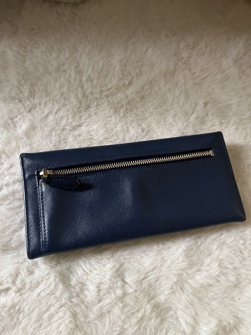 Prada (Category: Luxury Bags & Wallets) located in Manila. Submitted by creamcarol (Listing ID 1460547999, Image 3). Description: 100% authentic .