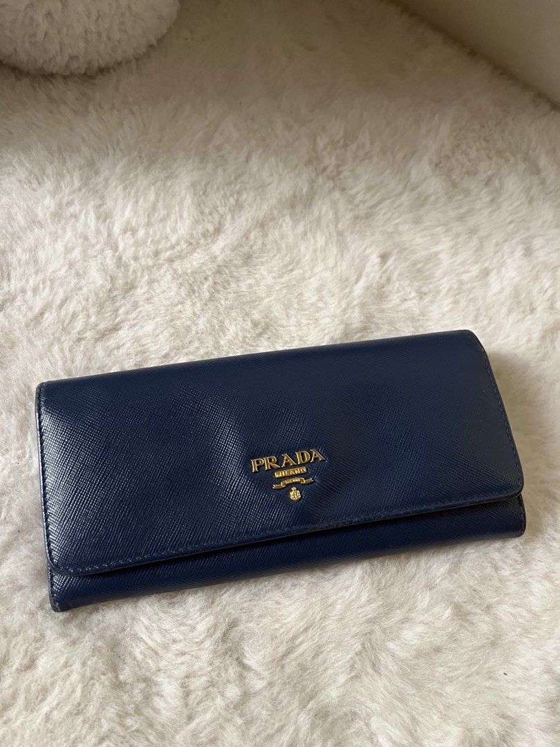 Prada (Category: Luxury Bags & Wallets) located in Manila. Submitted by creamcarol (Listing ID 1460547999, Image 1). Description: 100% authentic .