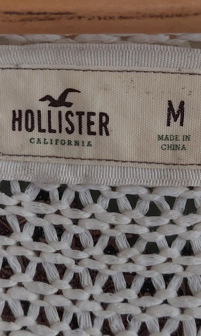 Preloved branded knitted Cardigan (Category: Activewear) located in Manila. Submitted by vestir.thrifts (Listing ID 1460523270, Image 2). Description: preloved branded knitted Cardigan sizes are already indicated each photos.