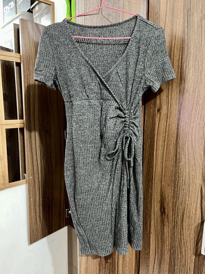 Preloved Dresses (Category: Dresses) located in Manila. Submitted by vastwind.e0a68b (Listing ID 1460628192, Image 3). Description: Selling my preloved clothes for only 🎀Php 199.00 each🎀 📌 rfs: closet clean-up 📌 good condition, like new 📌 no issue 📌 fit to S-M frame 📌 payment first policy 📌 sf: shouldered by the buyer 📍 Manila & Cavite ❤️PM if interested, thank you❤️.