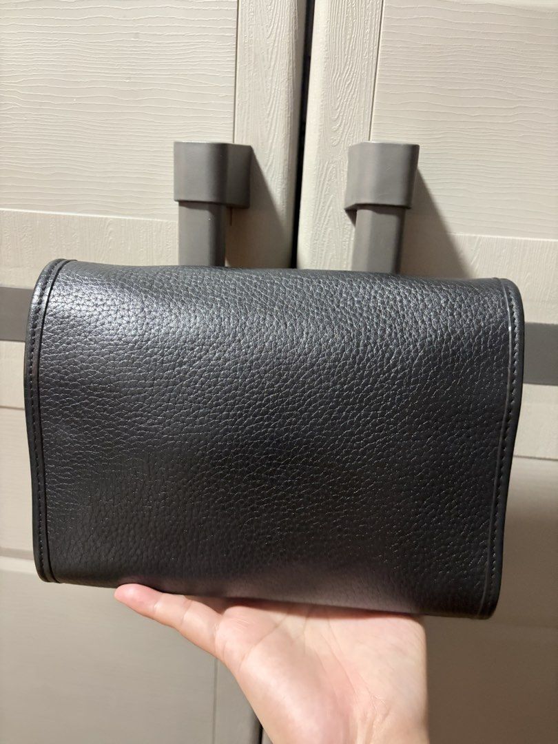 Preloved Tory Burch Bag (Category: Luxury Bags & Wallets) located in Cebu City. Submitted by braveocean.2d6ddf (Listing ID 1460512148, Image 3). Description: Tory Burch Black Leather Britten Flap 100% Authentic Crossbody BagDesigned to be durable, this lovely crossbody bag is a prized buy. Chic and easy to carry, the creation comes with a long shoulder strap and a spacious interior to keep your essentials safe. Gender: Women Detachable Strap; Dus