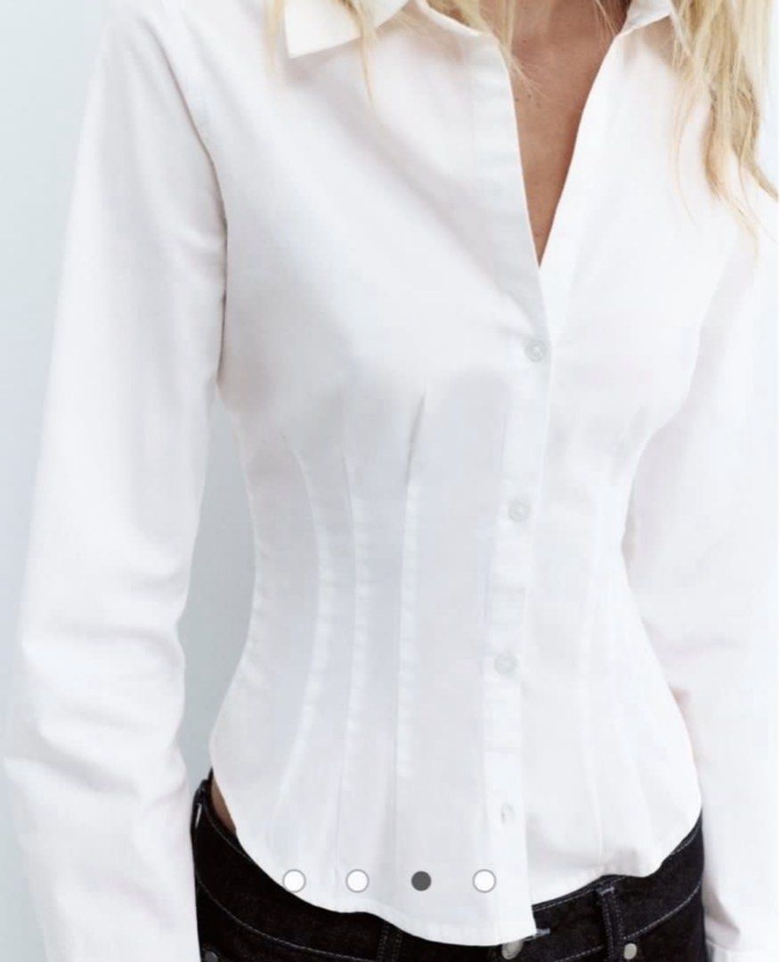 pull & bear white fitted longsleeve polo button up (Category: Longsleeves) located in Pasig City. Submitted by v.enice (Listing ID 1460629961, Image 2). Description: used only once! rfs: not the right fit :(.